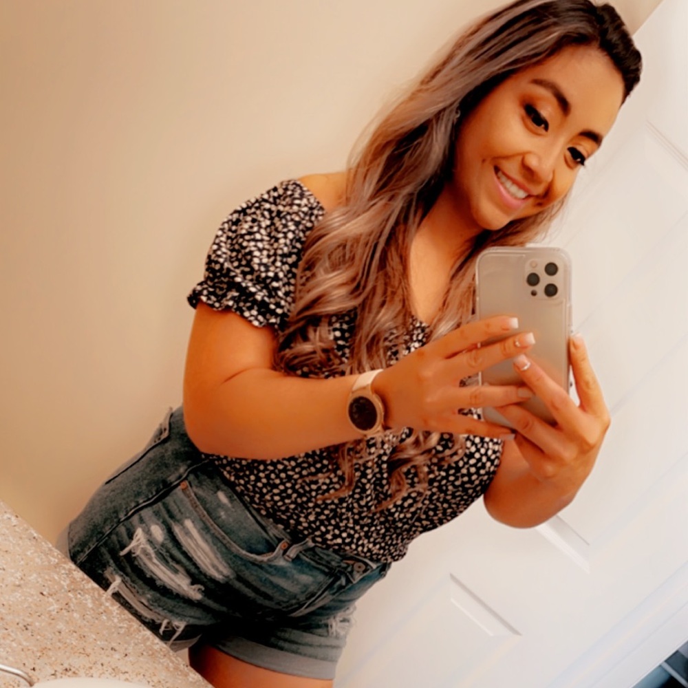 Meet your Posher, Cindy